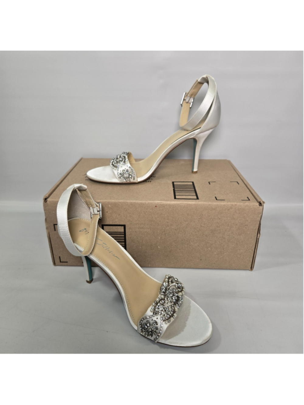 Betsey Johnson Gina Rhinestone Heels Ivory Satin Wedding Party Sandal 10 Sparkle